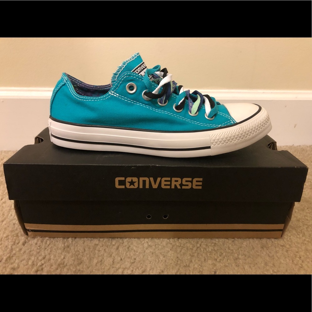 Size 7 Converse